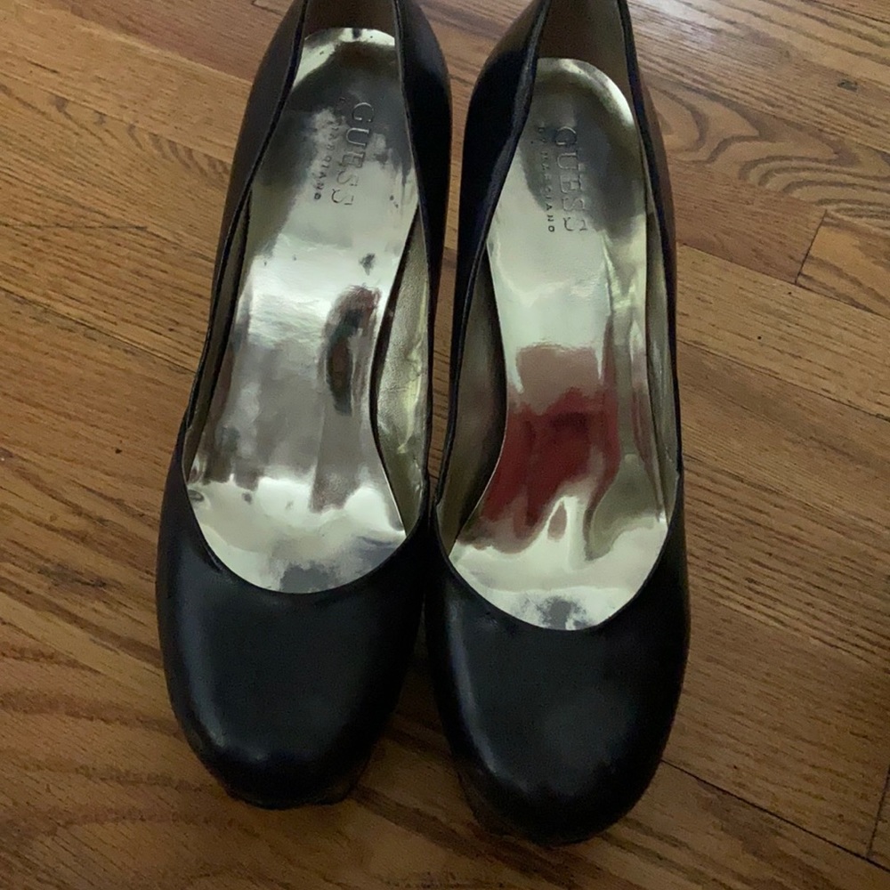 COPY - Guess Brittania pump